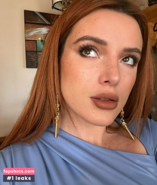 Bella Thorne gallery photo #2427