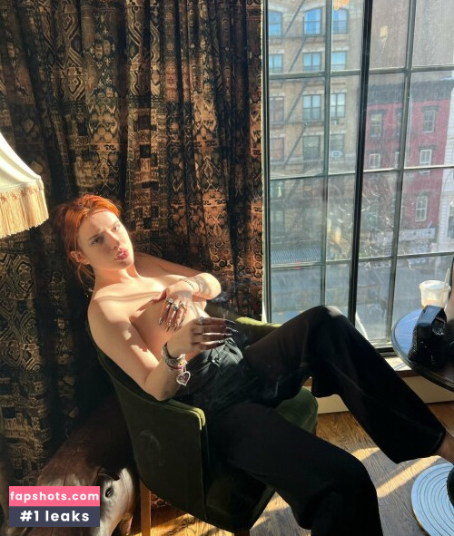 Bella Thorne gallery photo #2445