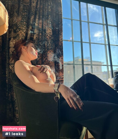 Bella Thorne gallery photo #2449