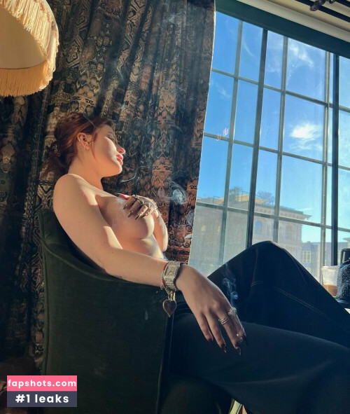 Bella Thorne gallery photo #2450