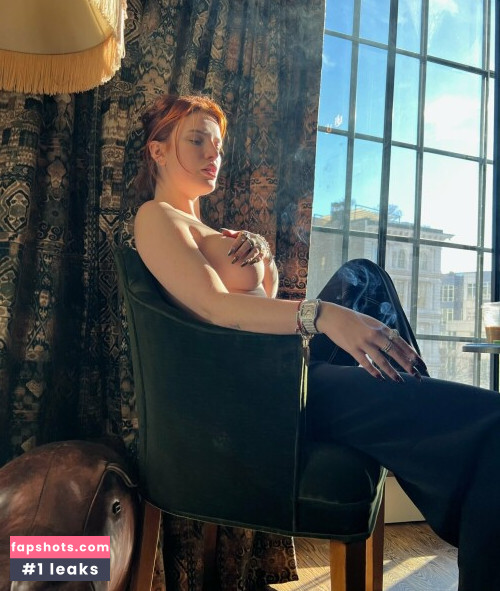 Bella Thorne gallery photo #2452