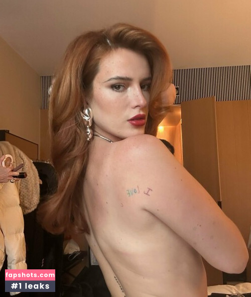 Bella Thorne gallery photo #2458