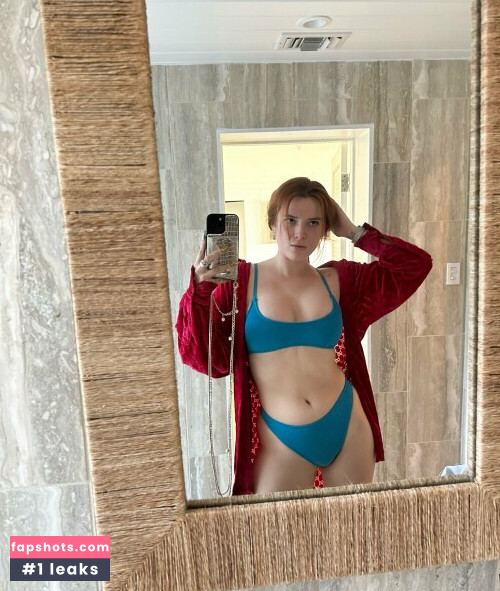 Bella Thorne gallery photo #2556