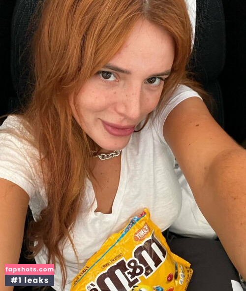 Bella Thorne gallery photo #2574