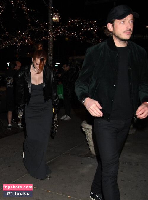 Bella Thorne gallery photo #2591