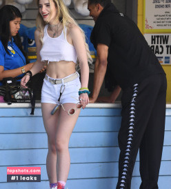 Bella Thorne gallery photo #2694