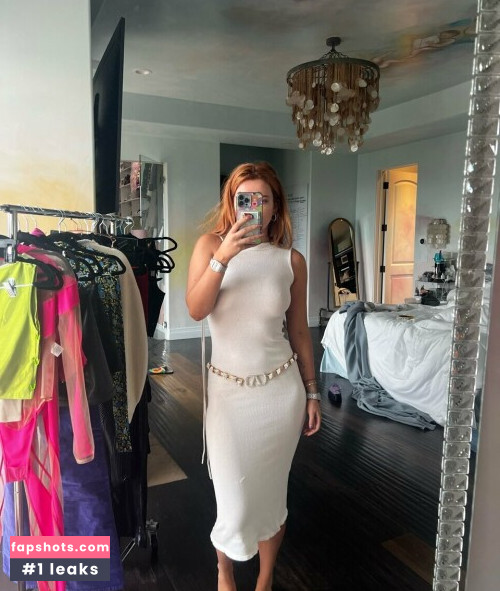 Bella Thorne gallery photo #2747