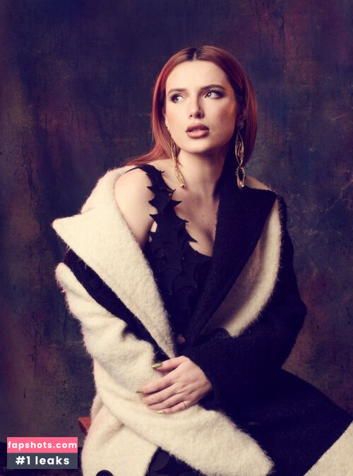 Bella Thorne gallery photo #2765