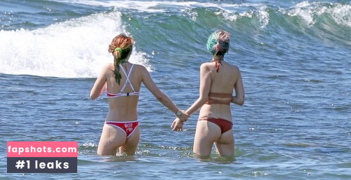 Bella Thorne gallery photo #2839