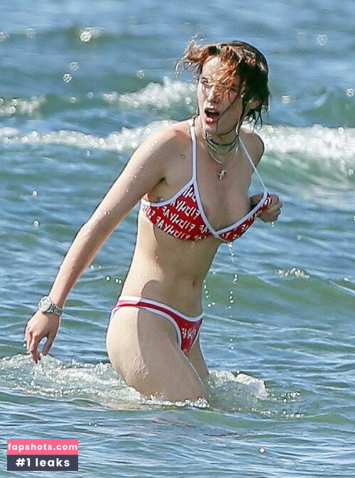Bella Thorne gallery photo #2845