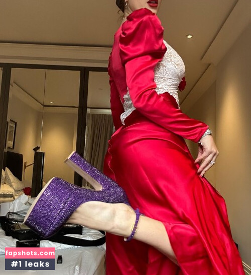 Bella Thorne gallery photo #2858