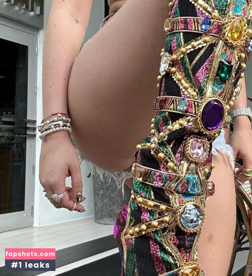 Bella Thorne gallery photo #2897