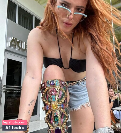 Bella Thorne gallery photo #2898