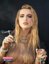 Bella Thorne gallery photo #2946