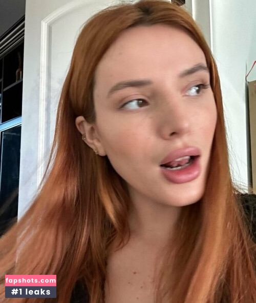 Bella Thorne gallery photo #2959