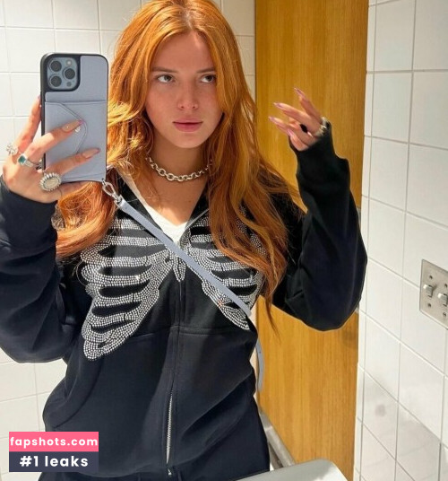 Bella Thorne gallery photo #2961