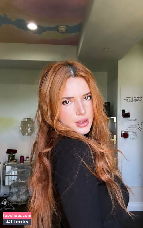 Bella Thorne gallery photo #2970