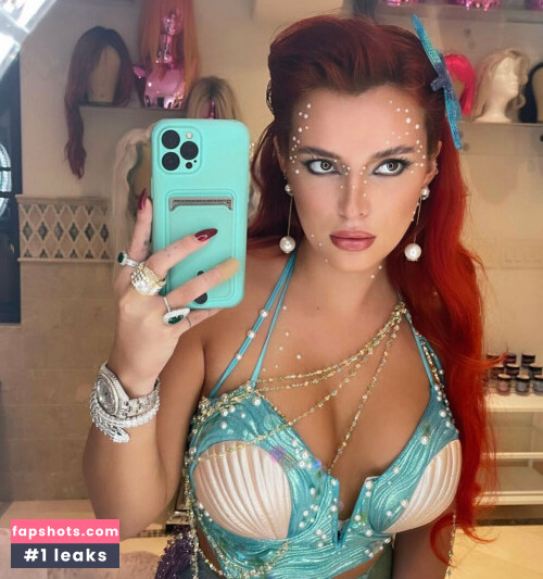 Bella Thorne gallery photo #2993