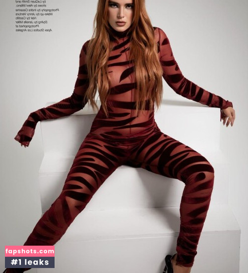 Bella Thorne gallery photo #3008