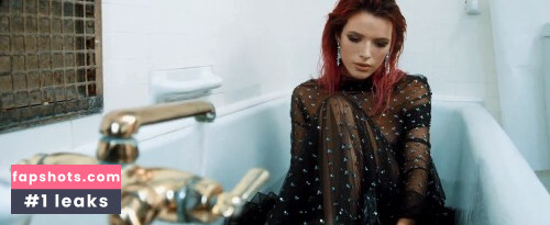 Bella Thorne gallery photo #3081