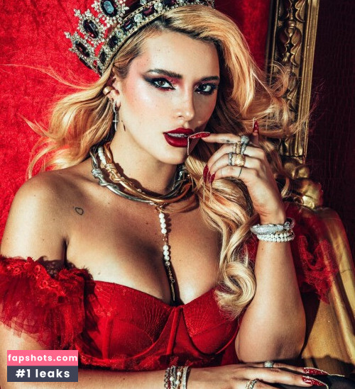 Bella Thorne gallery photo #3091