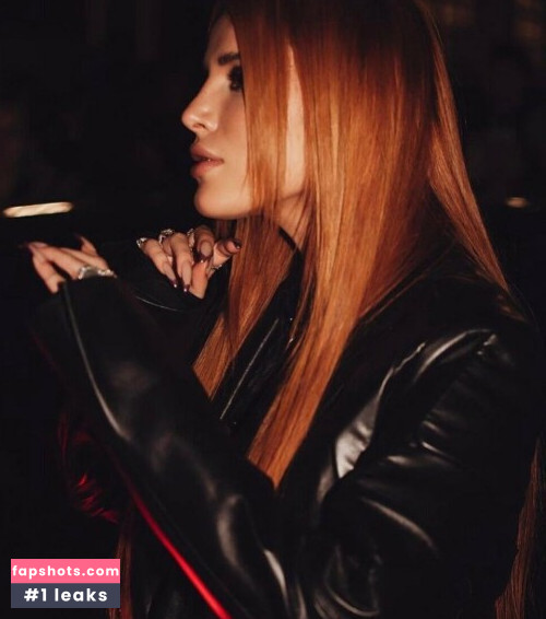Bella Thorne gallery photo #3094