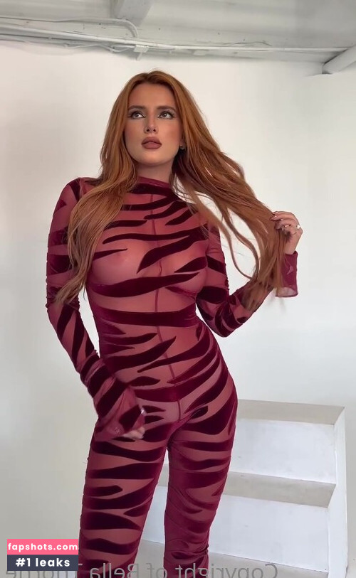 Bella Thorne gallery photo #3096