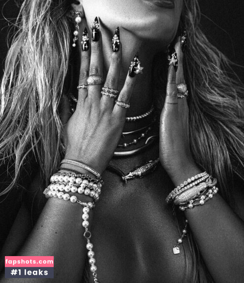 Bella Thorne gallery photo #3129