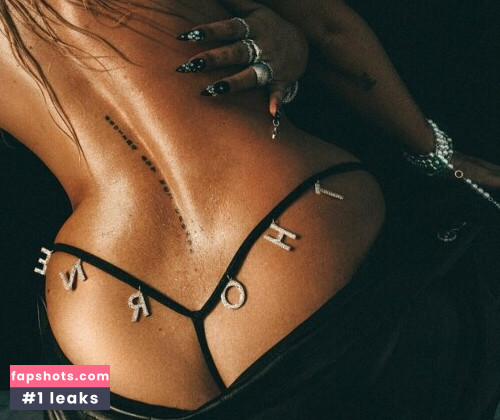 Bella Thorne gallery photo #3144