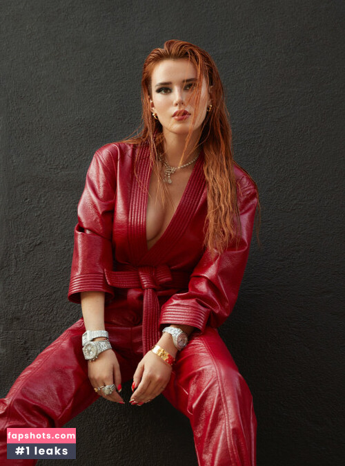 Bella Thorne gallery photo #3159