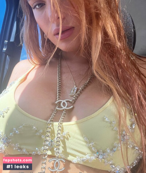 Bella Thorne gallery photo #3170