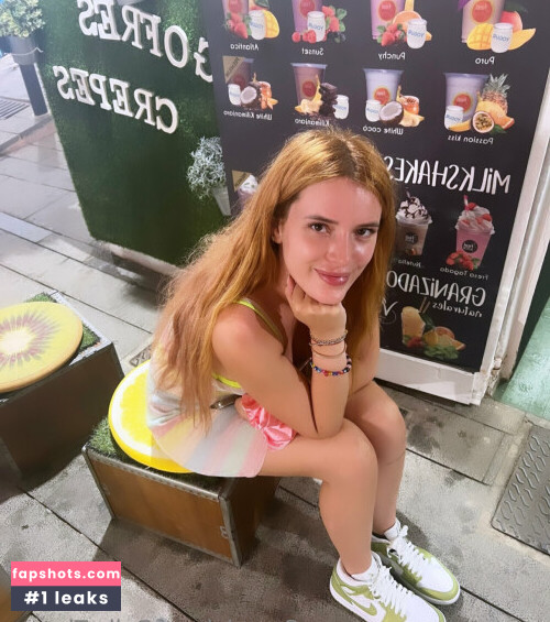Bella Thorne gallery photo #3235
