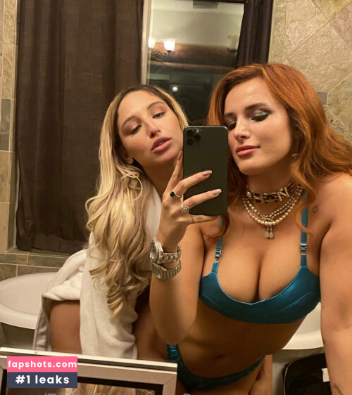 Bella Thorne gallery photo #3327