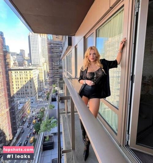 Bella Thorne gallery photo #3346