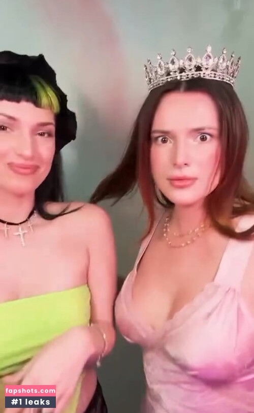 Bella Thorne gallery photo #420