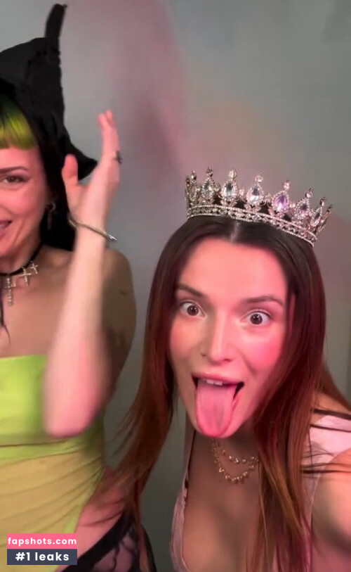 Bella Thorne gallery photo #423