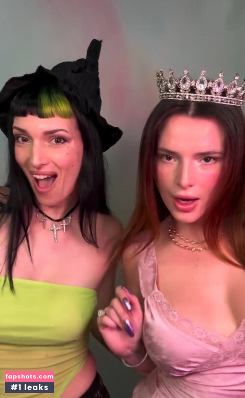 Bella Thorne gallery photo #424