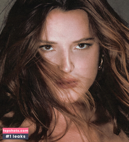 Bella Thorne gallery photo #713