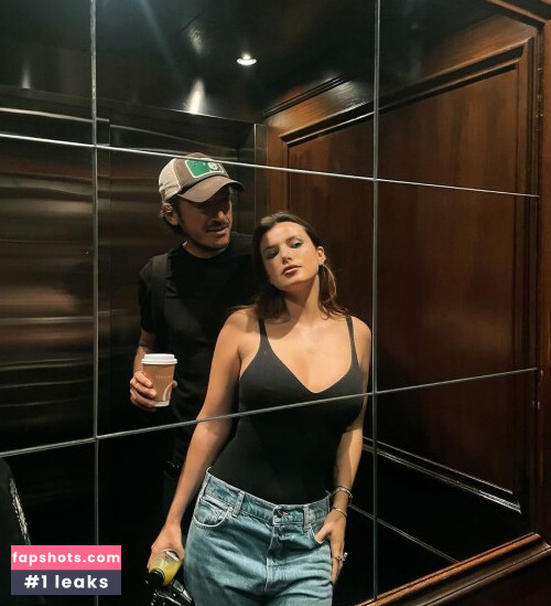 Bella Thorne gallery photo #819