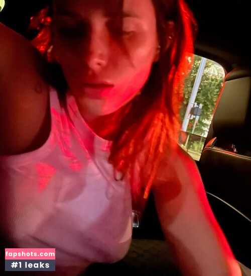 Bella Thorne gallery photo #820