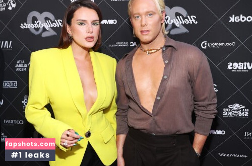 Bella Thorne gallery photo #824