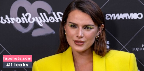 Bella Thorne gallery photo #833