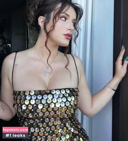 Bella Thorne gallery photo #839