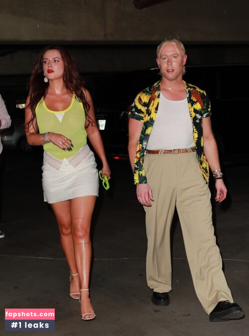 Bella Thorne gallery photo #931