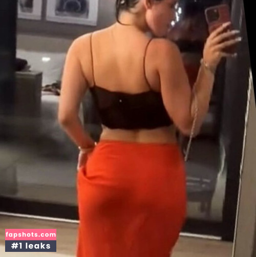 Bella Thorne gallery photo #978