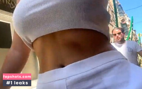 Bella Thorne gallery photo #1000