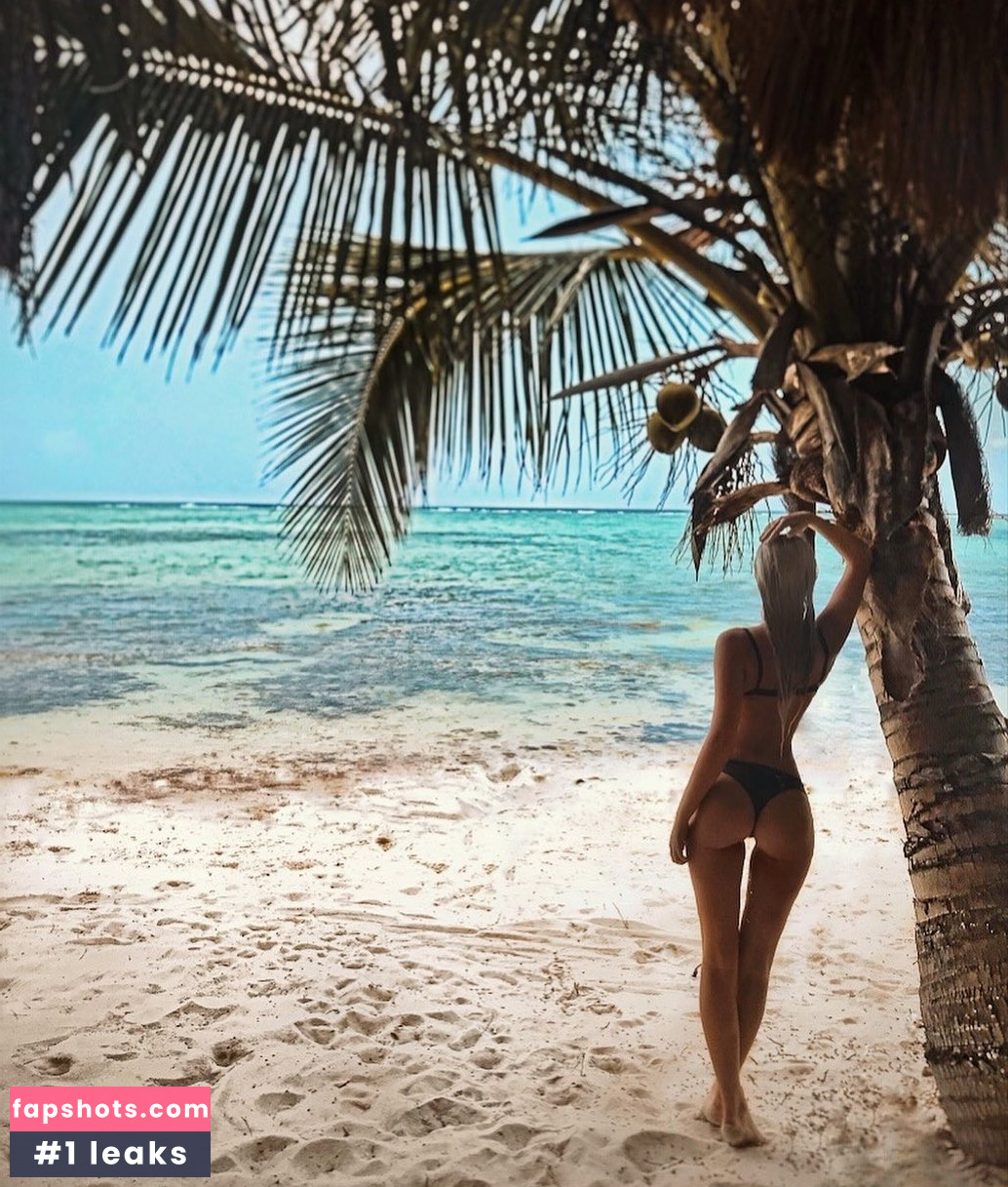 BellaDuffy gallery photo #13