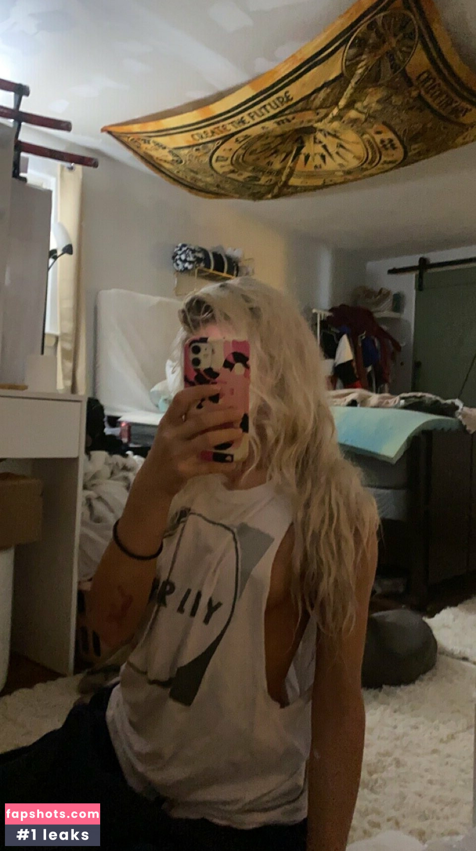 bellahaleyyy gallery photo #35