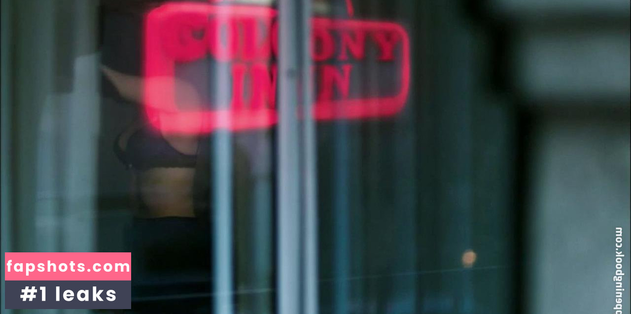 Bellamy Young gallery photo #27