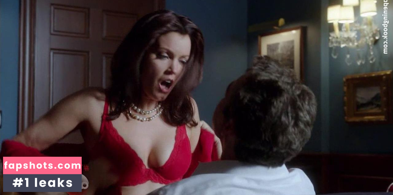 Bellamy Young gallery photo #29